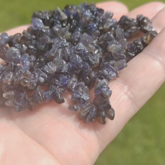 Iolite Chips Small – 35"